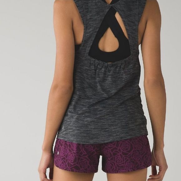 Lululemon Speed Short *4-way Stretch 2.5"Posey Red Grape Bordeaux Drama sz 8! - Picture 2 of 13